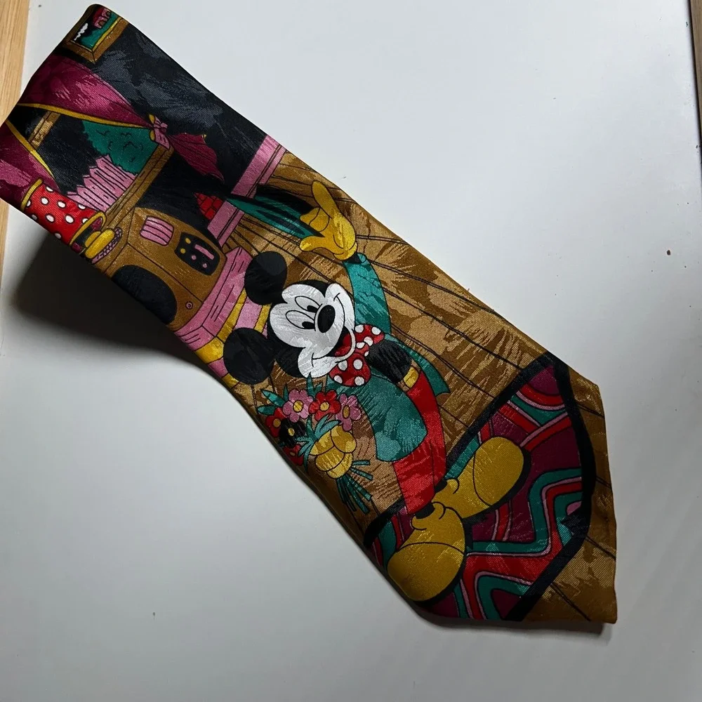Mickey‎ Unlimited Mens Necktie Mickey Mouse Character Print Gold One Size